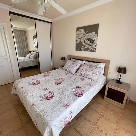 Residencial La Mar Mit Meerblick Appartamento